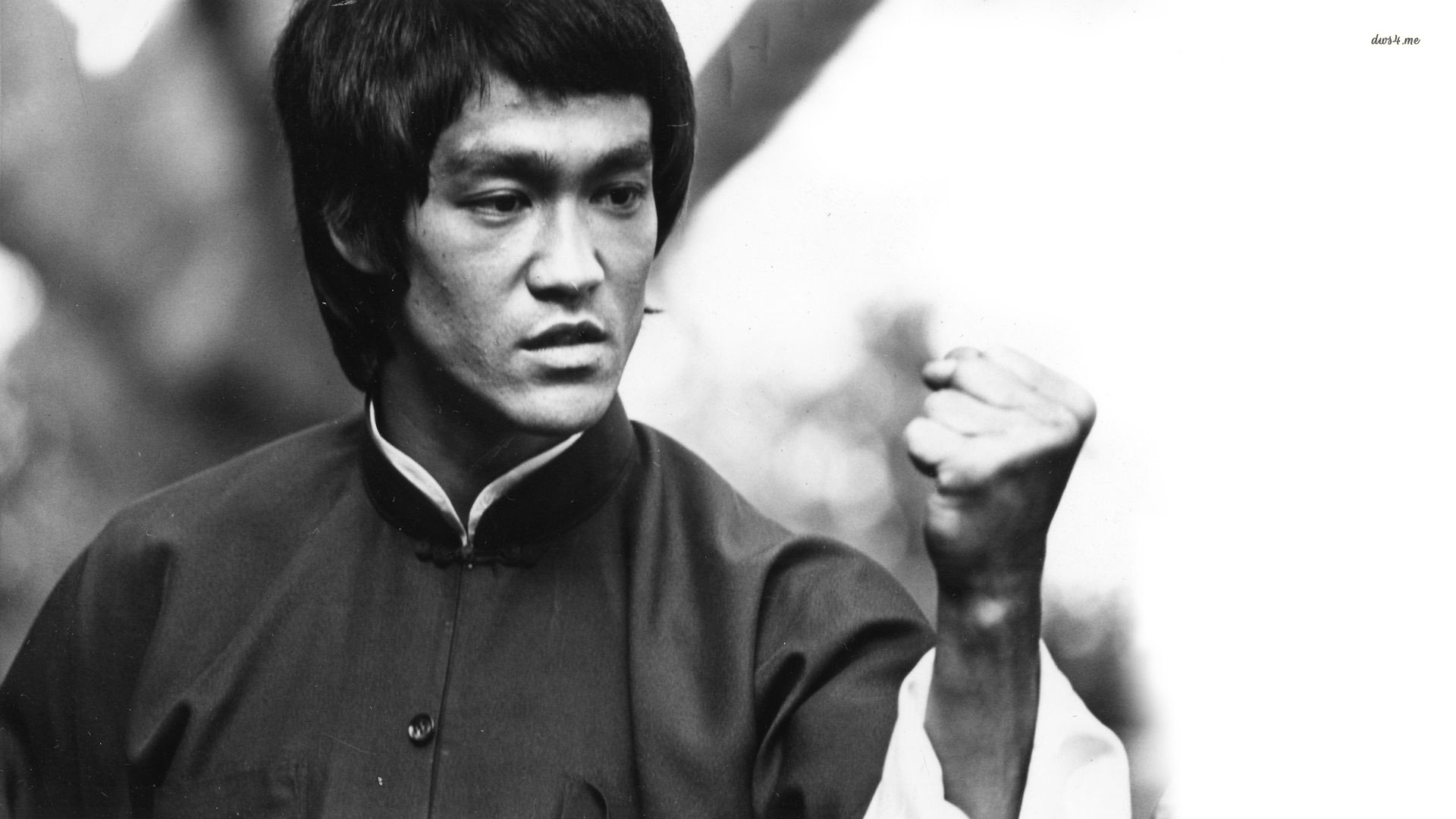 15 sfaturi de la Bruce Lee care te propulsează spre succes!